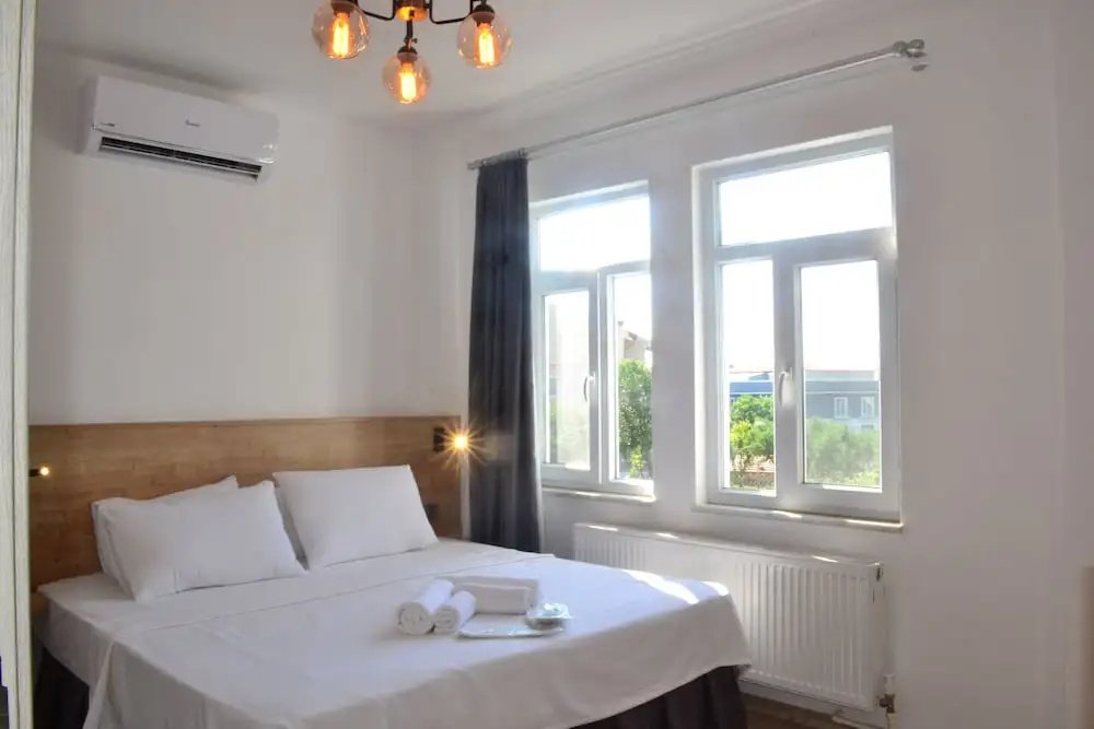 Parli Hotel