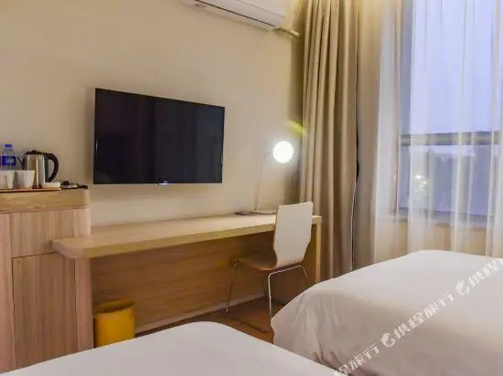 Hanting Hotel Jiayuguan Fangte Silu Shenhua Theme Park