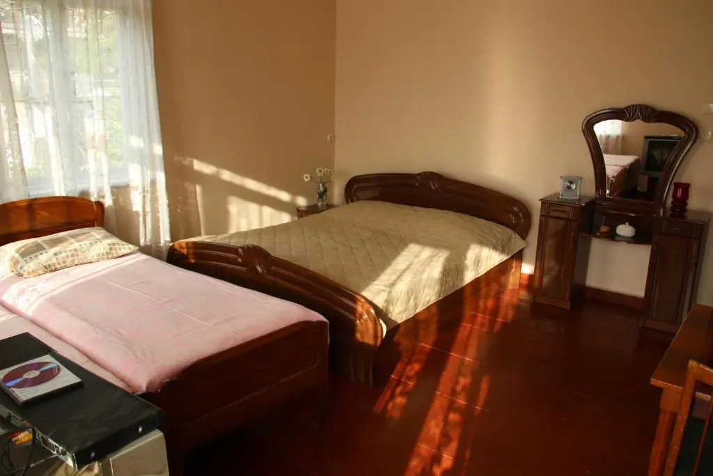 Achi Guest House