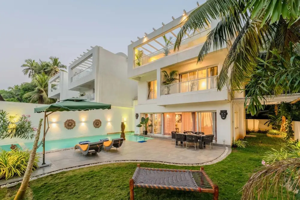 Legacy by Hireavilla- Full Field View Villa w Pool