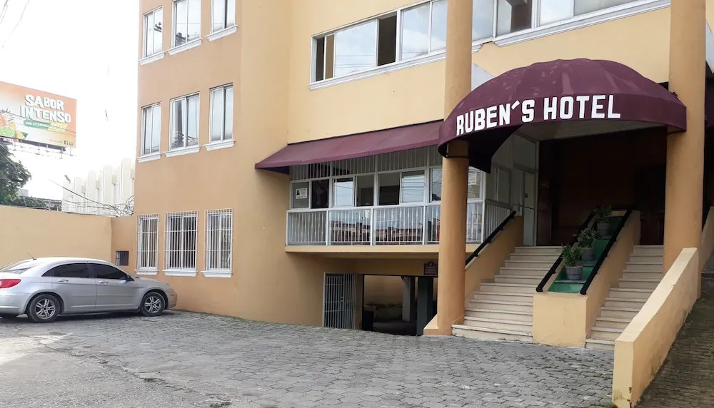 Ruben's Hotel