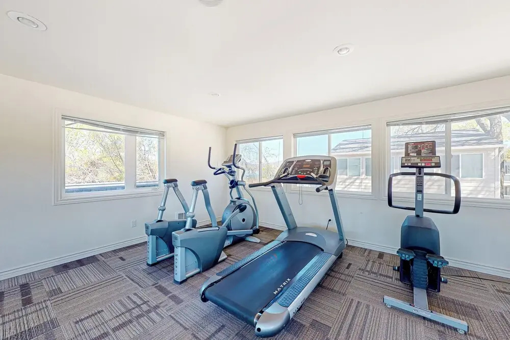 Waterfront Condo W & Dock Access