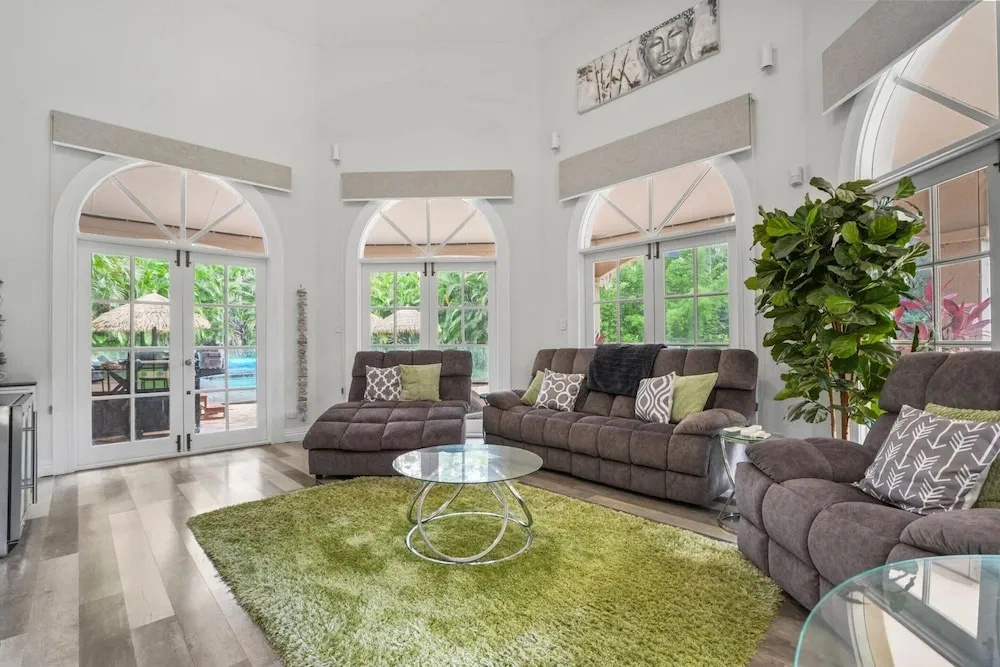 Spacious 7-bed Family Home in Chapel Hill