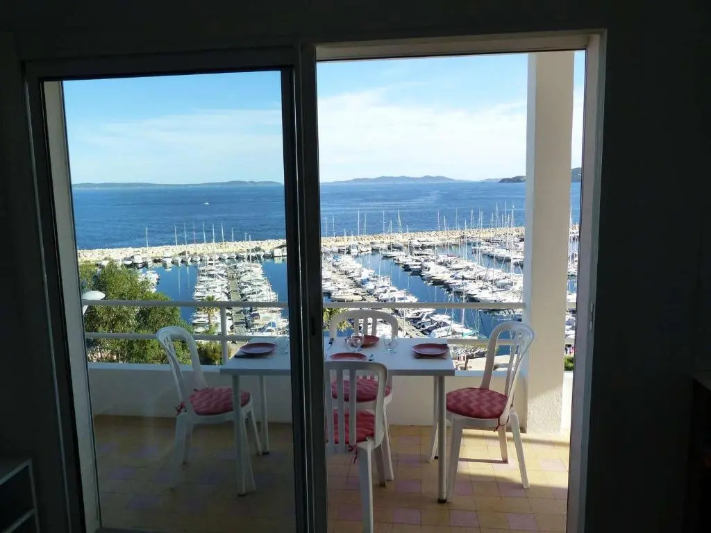 Appartement Le Lavandou, 3 pièces, 4 personnes - FR-1-308-49