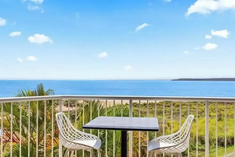 Wake to the Waves - Oceanfront Apartments