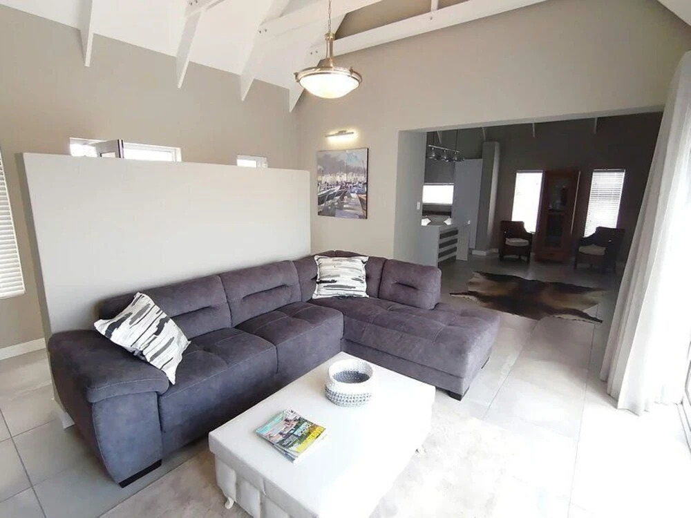 8 Prestwick St Francis Links