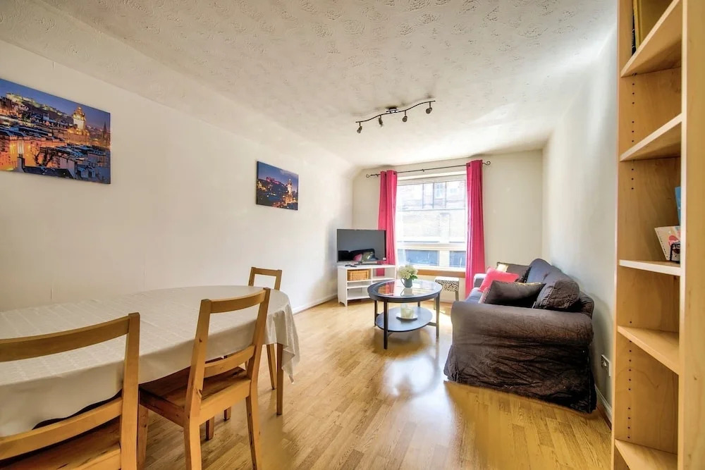 Lovely 2Bed Home In Central Edinburgh