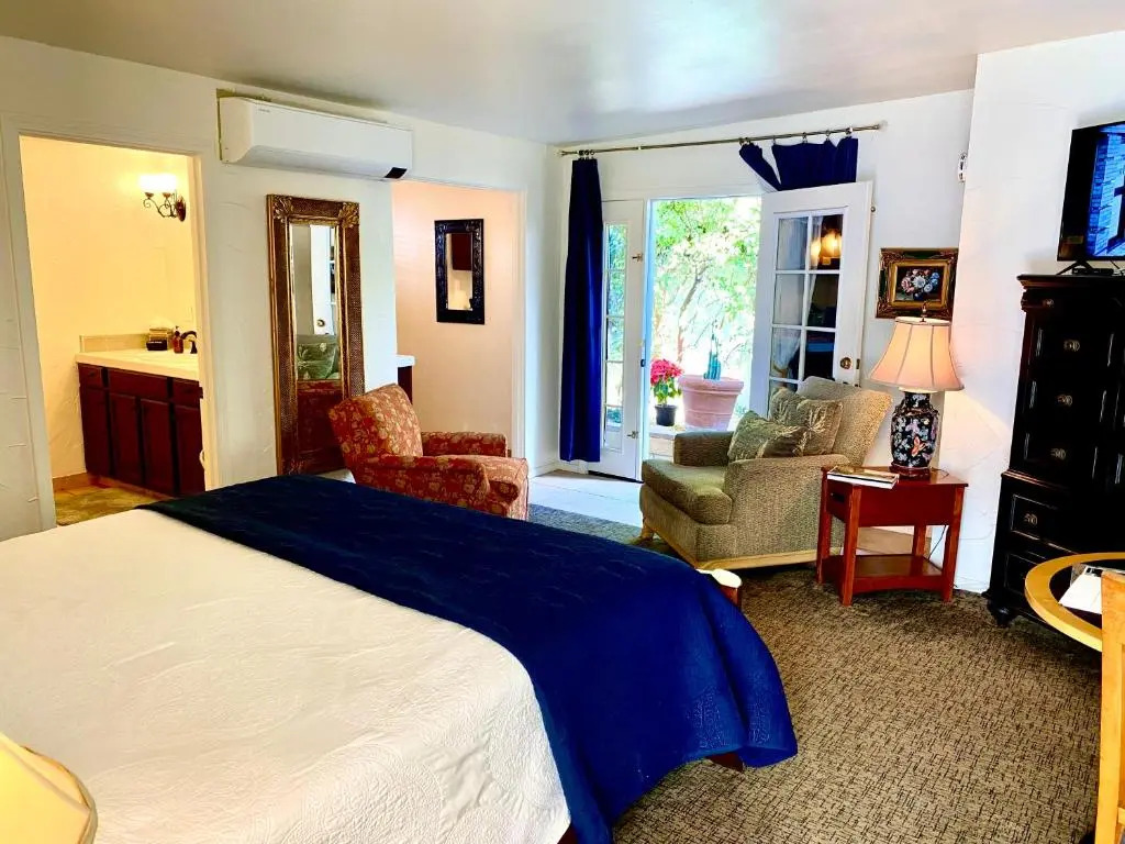 Old Ranch Inn