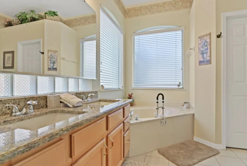 Rl236bd Universal Kingdom 8 Guests Pool Home