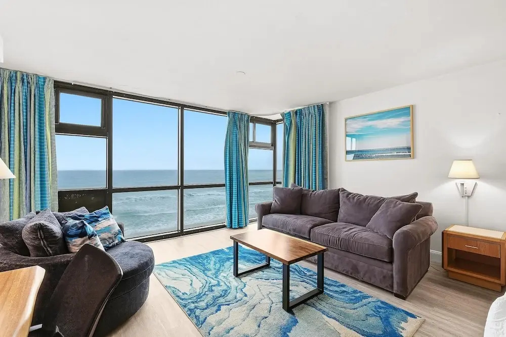 Oceanside Inn 313