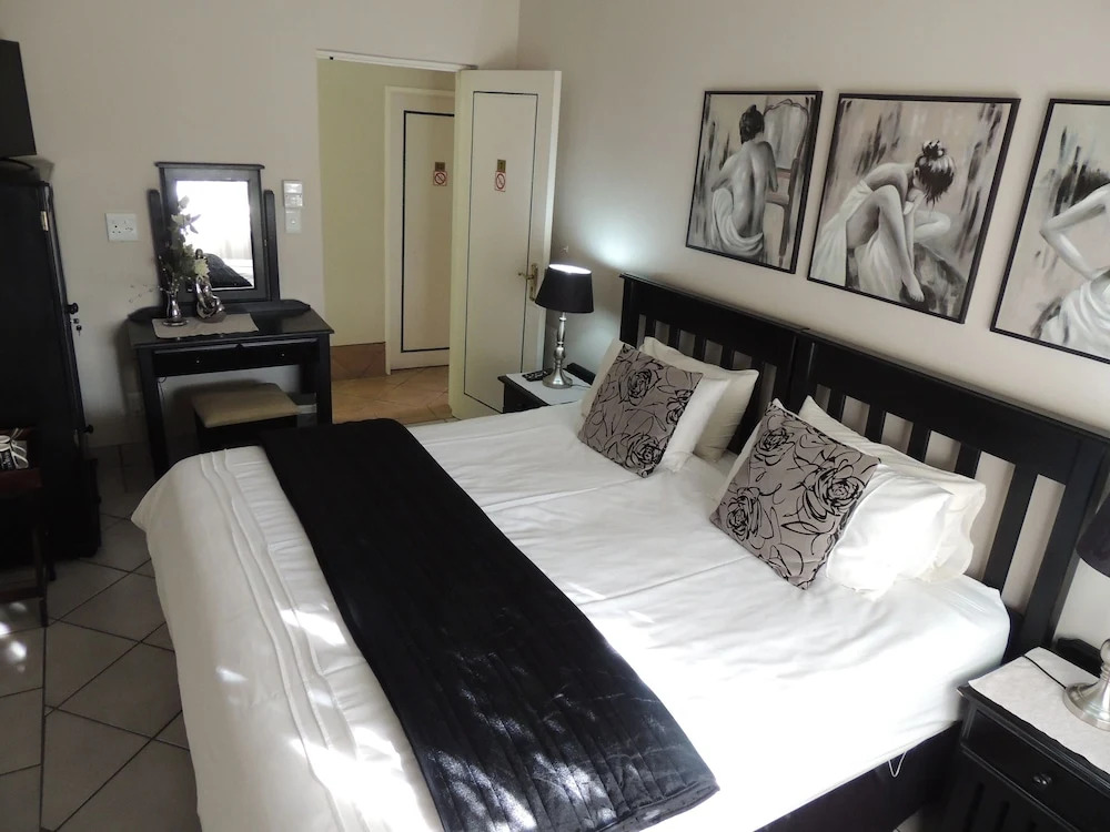Ritas Guesthouse CC