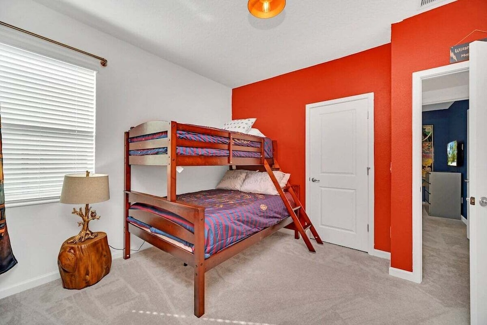 2525 Shanti Amazing 15 Suites Mansion