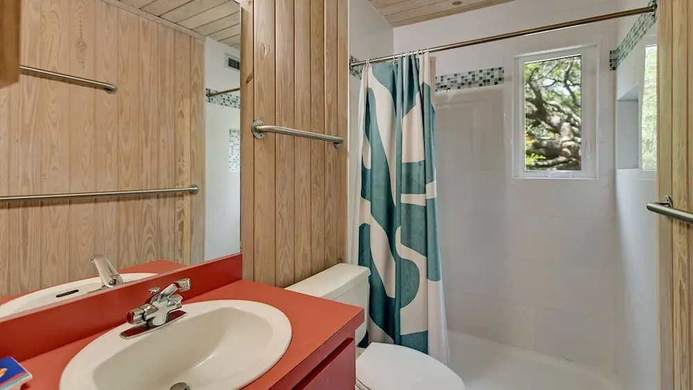 A Retreat To Create Memories For A Lifetime. 5 Bedroom Home by Peace Vacations
