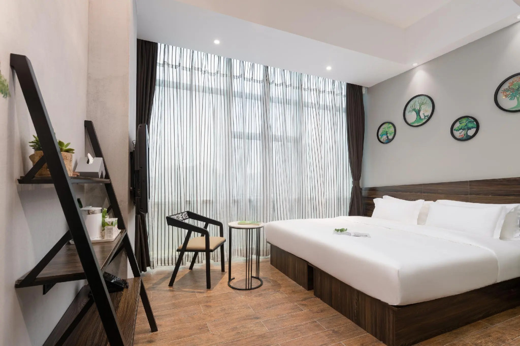 Spring Time Hotel