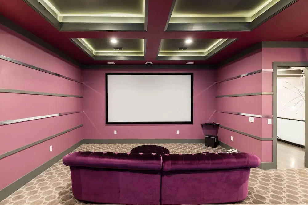 W261: 10 Bed, Rapunzel, Jurassic Park, Avatar, Sports Arcade