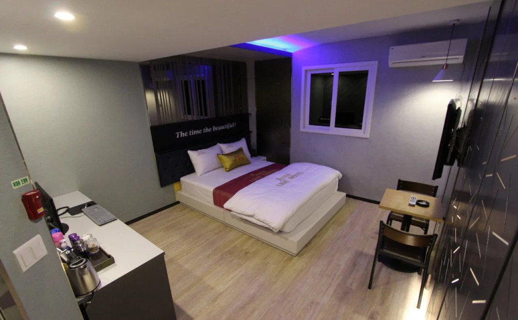 Line Motel