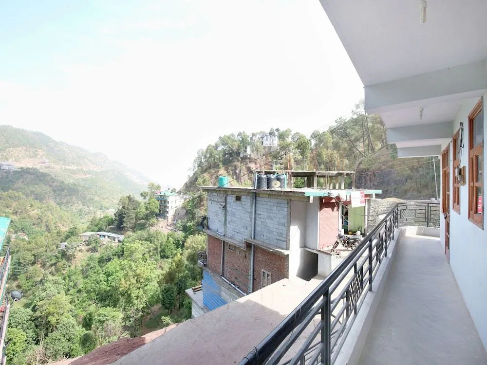 Oyo 14048 Home Cozy Studio Nahan Kasauli