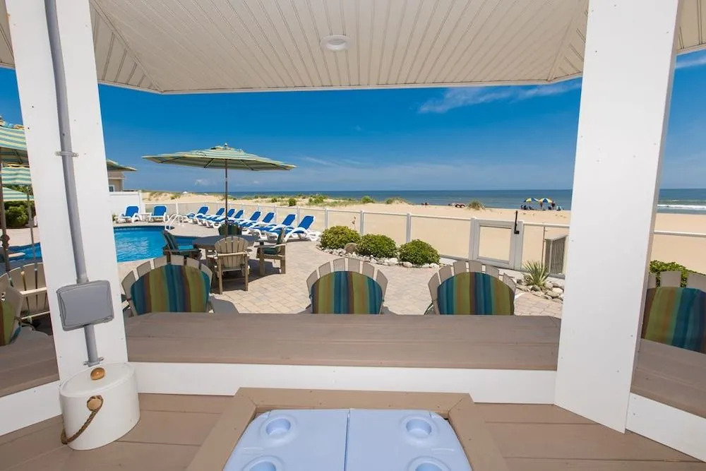 Royal Shell (formerly Lynnhaven Resort) - 10 Br Home