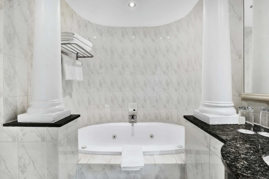 Protea Hotel by Marriott Johannesburg Balalaika Sandton