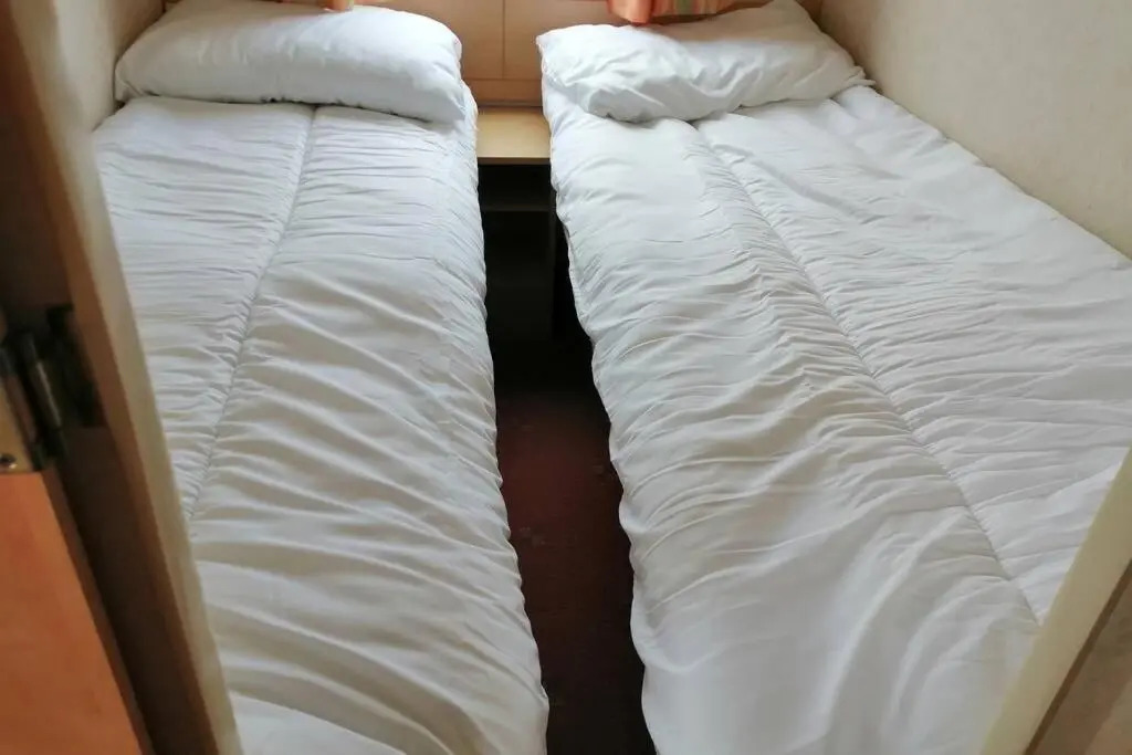 Beachside, Family-friendly, WiFi, 8 berth Caravan 133
