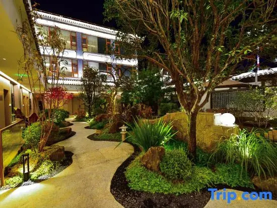 Lavande Hotel (Weishan Ancient Town Pioneer Academy Branch)