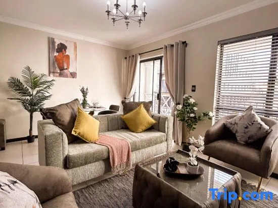 Zalari Luxe Suite, 1 bed, Cottonwoods, Sandton