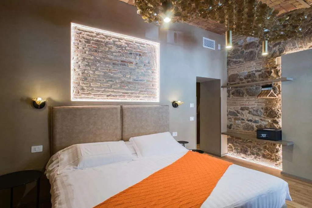 163 BOUTIQUE HOTEL