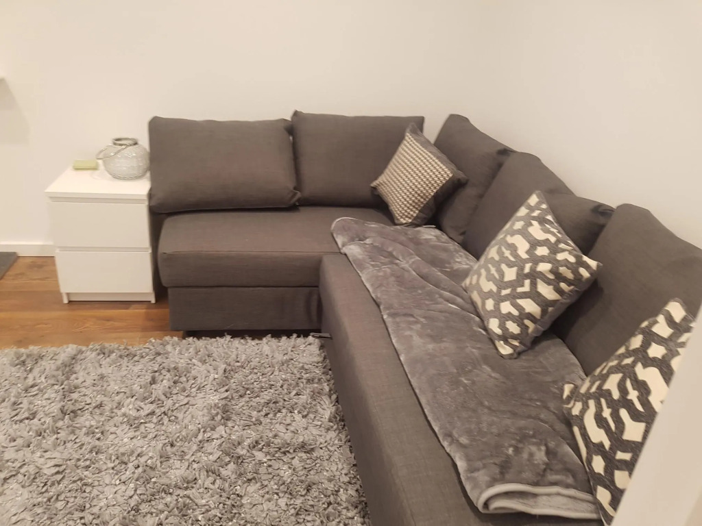 Oakfield Street Apartments by Cardiff Holiday Homes