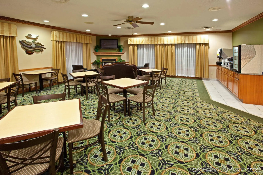 Holiday Inn Express & Suites Harrison by IHG