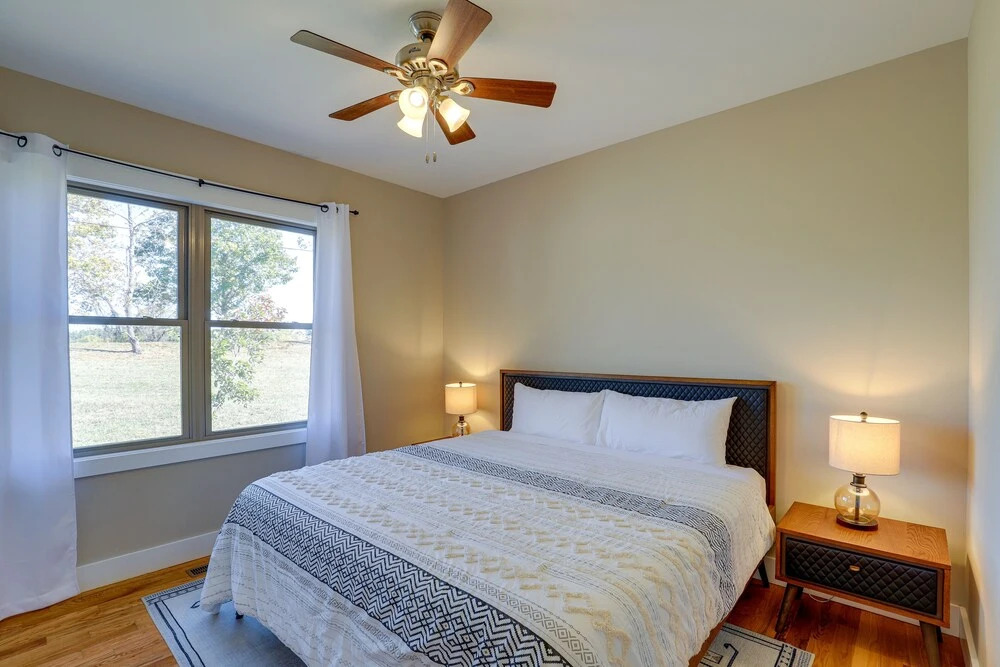 Quiet Weaverville Home w/ Screened-in Porch!
