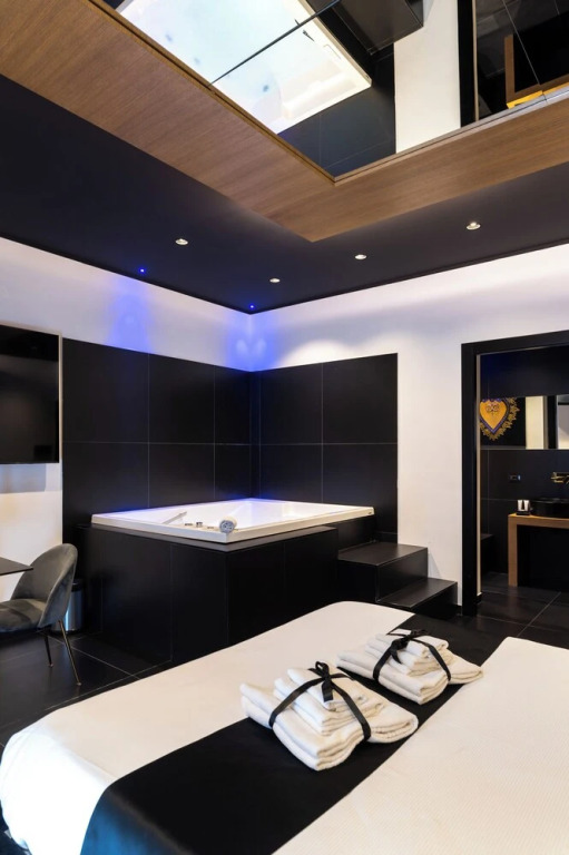 Maximum hub suite&spa