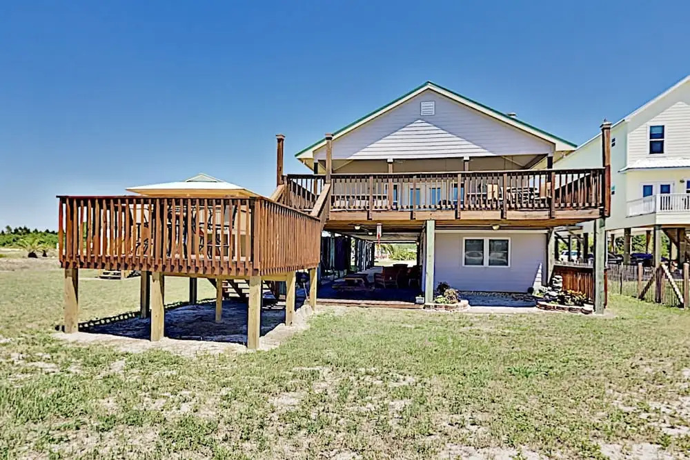 1329 W Lagoon Home 3 Bedrooms 2.5 Bathrooms Home