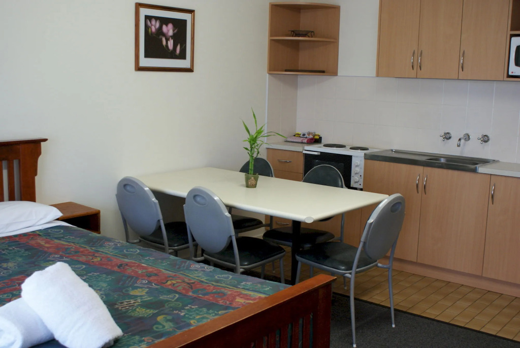 Warrnambool Motel and Holiday Park