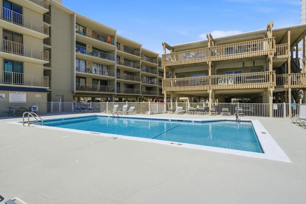 Gulf Village 207