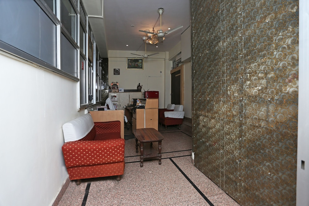 OYO 9926 Hotel Bharat INN