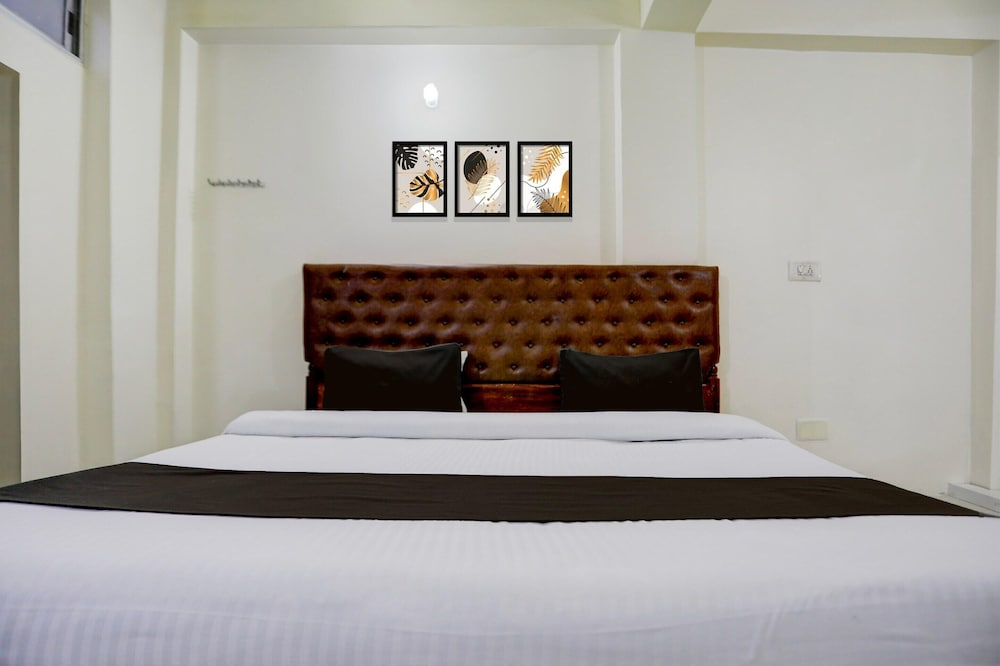 Deluxehotel Home Town