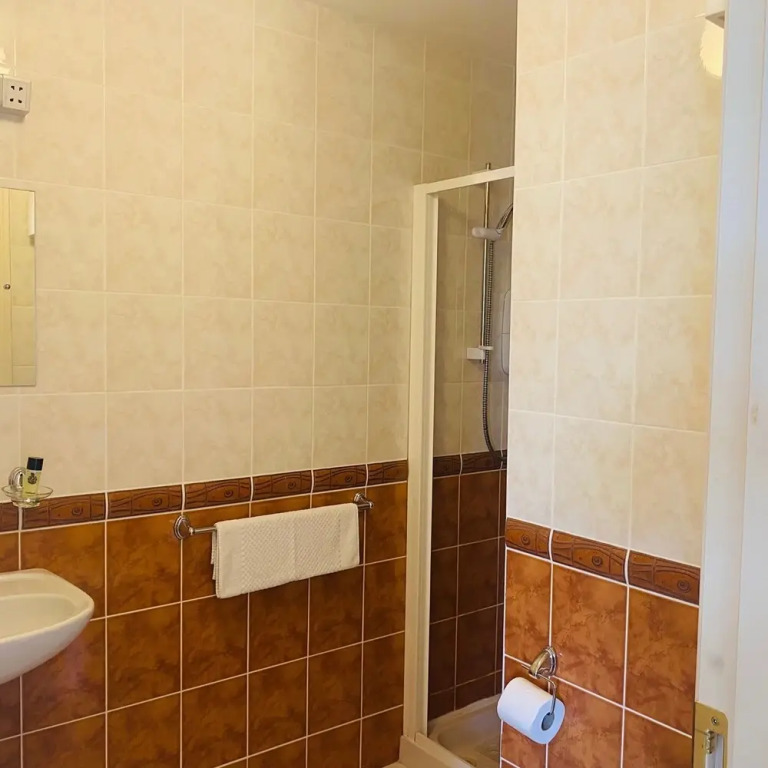 3 Bedroomed House With View of Kenmare Bay Estuary