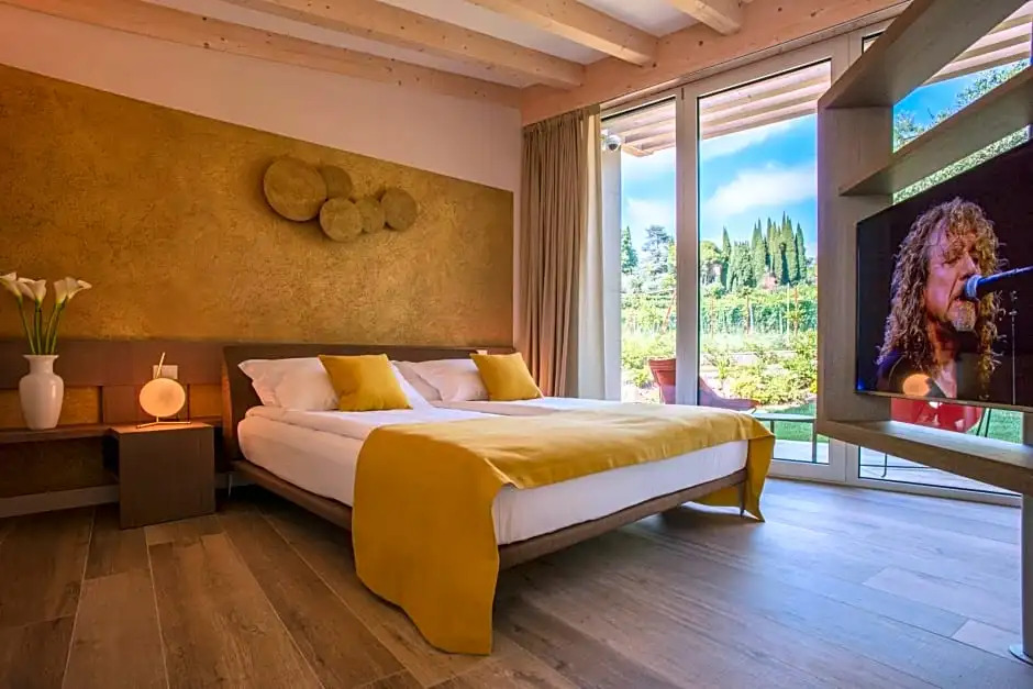 San Colombano Suites