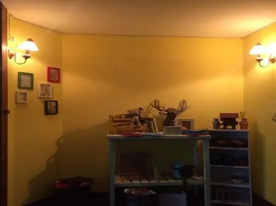 Yellow house(Furtune Inn)