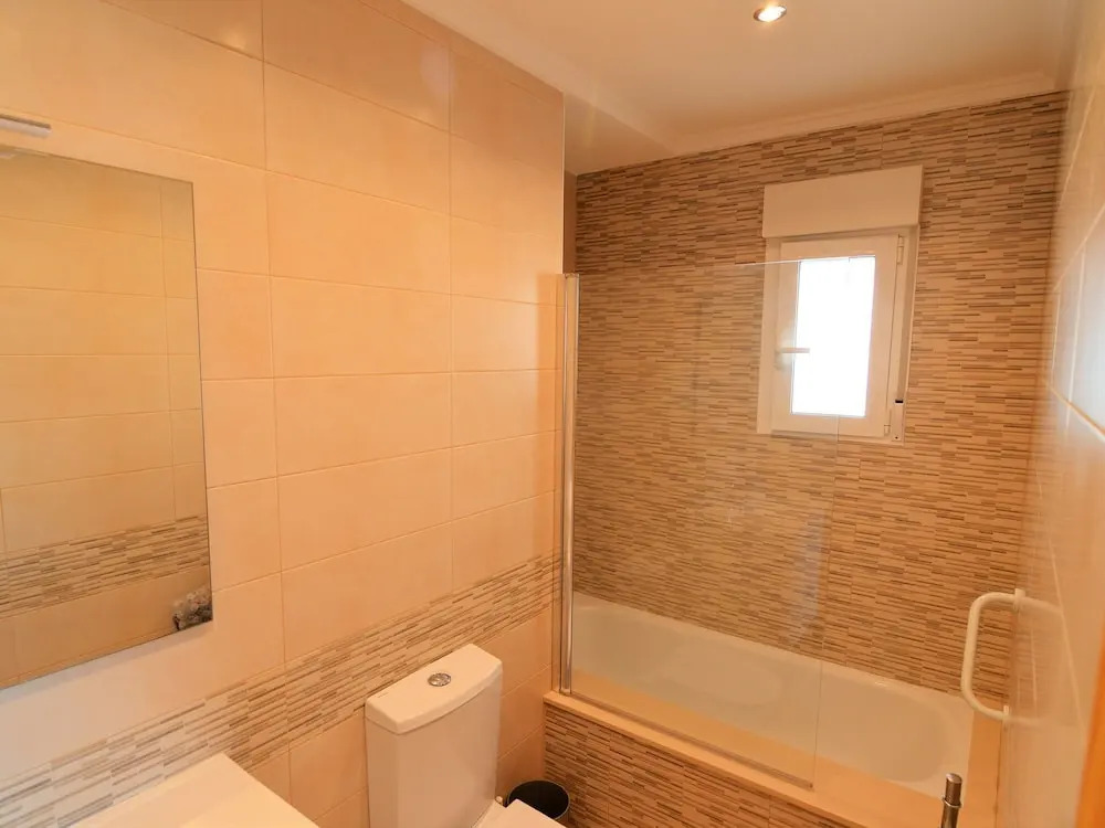 Villa With Private Swimming Pool in Queseda