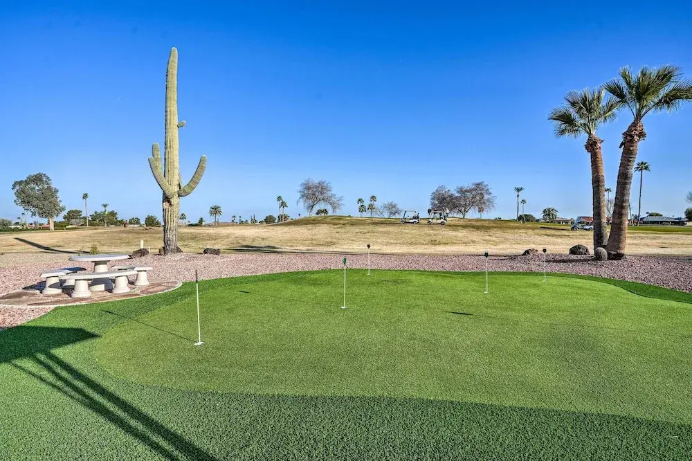 Golfers Haven! Gem w/ Patio & Grill in Sun City