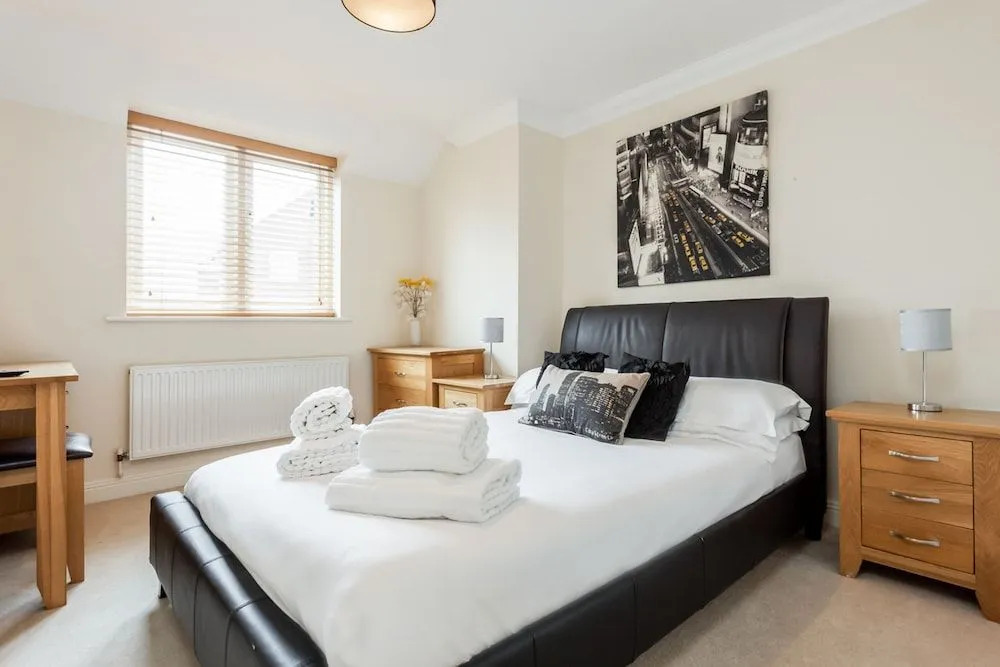 Magnolia House - Beautiful Townhouse in Old Town Poole