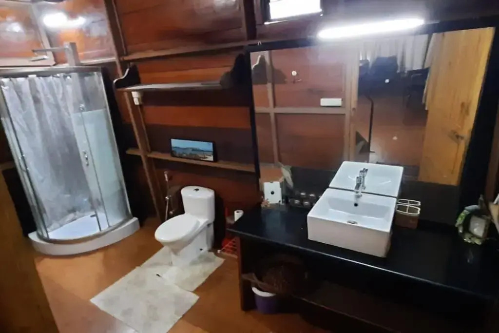 An adorable, spacious, quiet and comfy WFH space