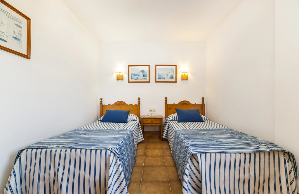 Globales Apartamentos Cala Vinas