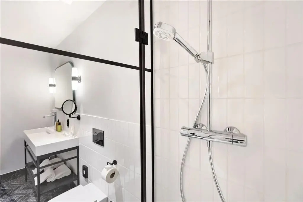Hotel Astoria Vienna, Curio Collection by Hilton