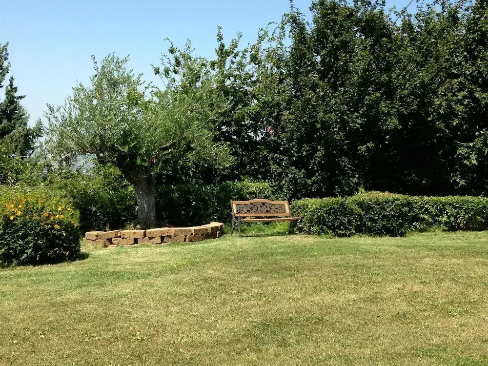 Apartment With 2 Bedrooms in Montelabbate, With Wonderful sea View, Pool Access, Enclosed Garden - 13 km From the Beach