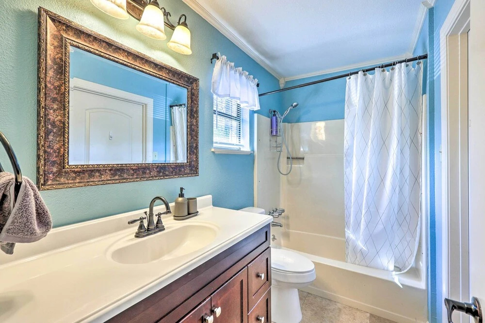 Family-friendly Hot Springs Hideaway w/ Yard!