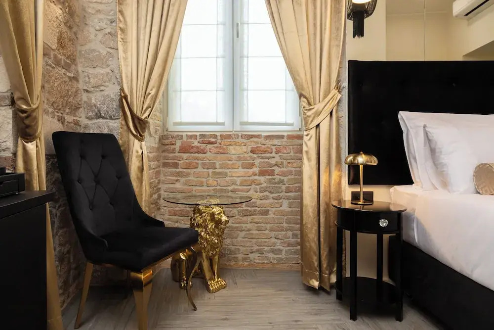 Luxury rooms Golden Palace City Centre