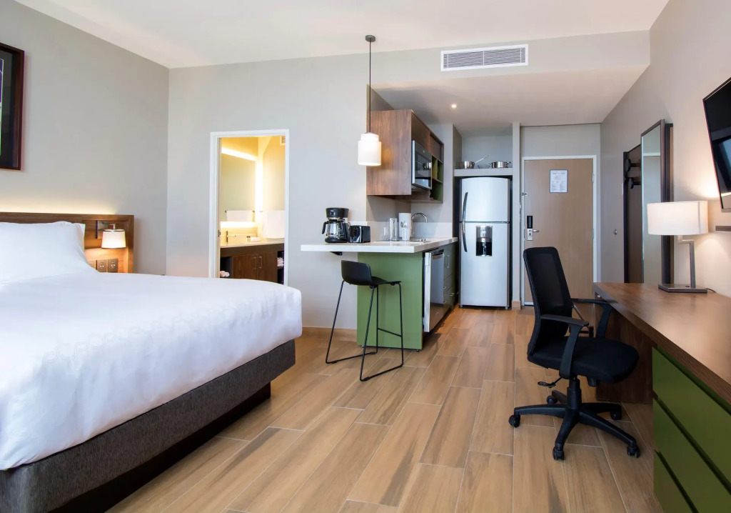 Staybridge Suites - Guadalajara Novena by IHG