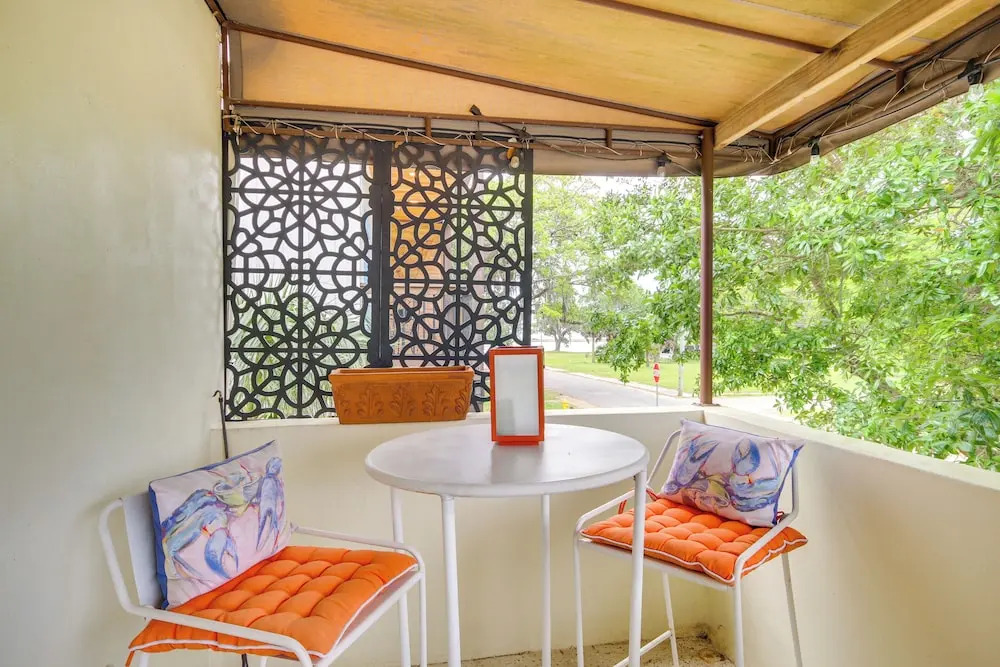 1 Block to Beach: Biloxi Hidden Gem w/ Gulf View